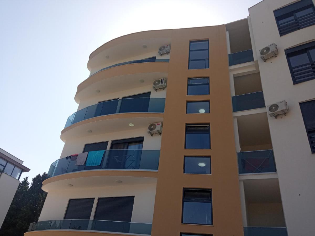 Apartman Ami อุลซิน ภายนอก รูปภาพ