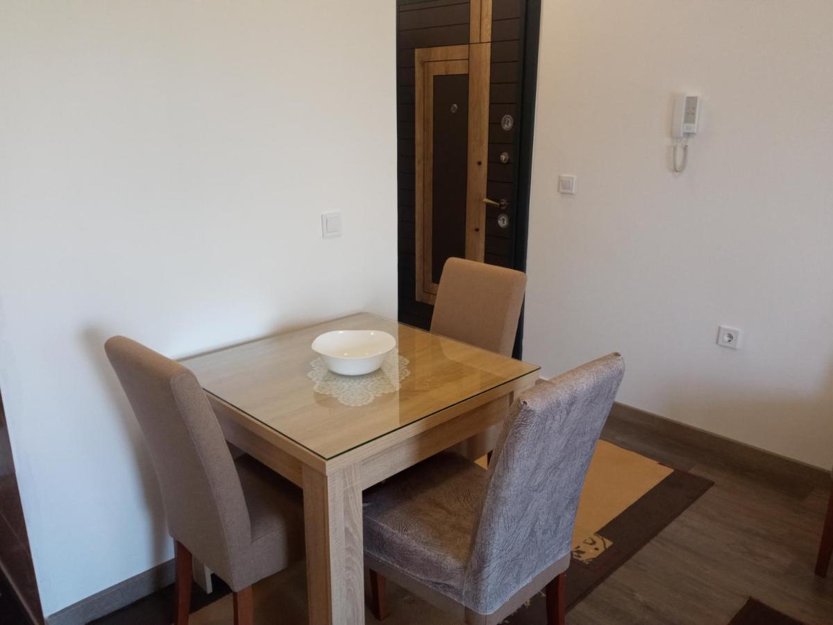 Apartman Ami อุลซิน ภายนอก รูปภาพ